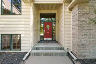 3521 Glen Way, Eau Claire, WI 54701 - Photo 2