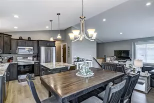 896 Glacier Dr, Altoona, WI 54720 - Photo 8