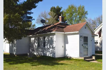 300 Wisconsin Avenue, Cameron, WI 54822 - Photo 4