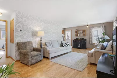 321 Margaret Street, Eau Claire, WI 54701 - Photo 2