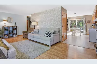 321 Margaret Street, Eau Claire, WI 54701 - Photo 6