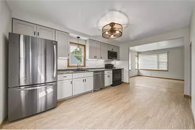 1021 Essex Street, Eau Claire, WI 54703 - Photo 12