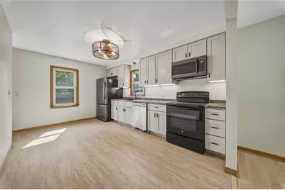 1021 Essex Street, Eau Claire, WI 54703 - Photo 10