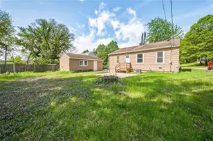 1021 Essex St, Eau Claire, WI 54703 - Photo 6
