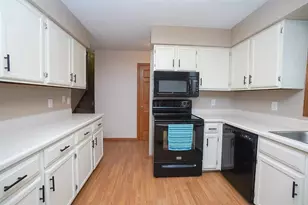 3114 Kilbourne Ave, Eau Claire, WI 54703 - Photo 2