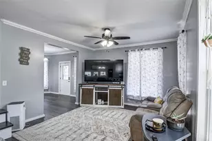 201 Lincoln St, Thorp, WI 54771 - Photo 4