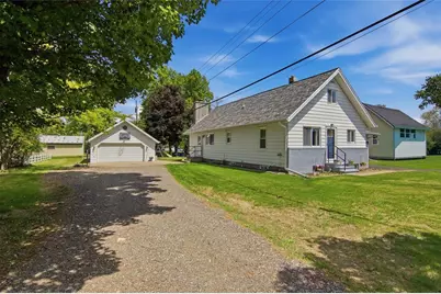 1615 2nd Avenue, Menomonie, WI 54751 - Photo 2