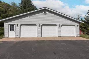 1302 15th Ave, Menomonie, WI 54751 - Photo 46