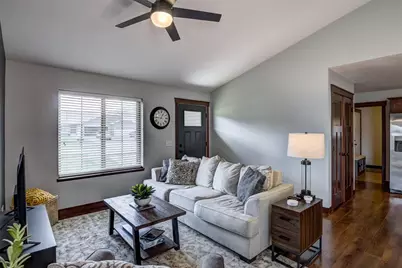 6235 Aspen Meadow Court, Eau Claire, WI 54703 - Photo 8