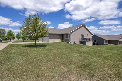 6235 Aspen Meadow Court, Eau Claire, WI 54703 - Photo 4