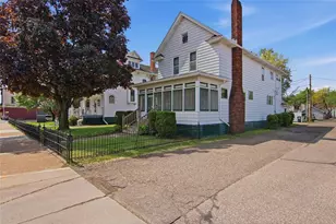 712 Bridge St, Chippewa Falls, WI 54729 - Photo 32