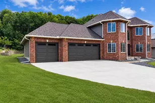 4712 Oakwood Hills Pkwy, Eau Claire, WI 54701 - Photo 2