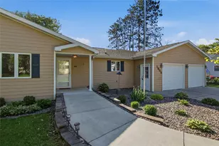 1608 Mathews St, Menomonie, WI 54751 - Photo 2