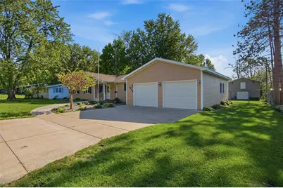 1608 Mathews Street, Menomonie, WI 54751 - Photo 4