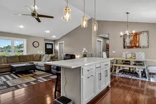 695 Autumn Dr, Altoona, WI 54720 - Photo 12