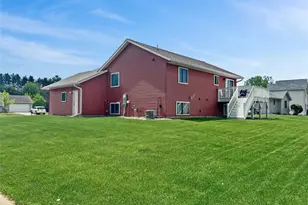 1628 Hazeltine Dr, Eau Claire, WI 54703 - Photo 36