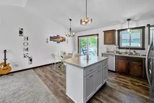 1628 Hazeltine Dr, Eau Claire, WI 54703 - Photo 6