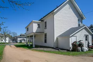 1204 State St, Eau Claire, WI 54701 - Photo 4