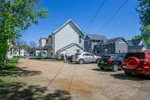 1204 State St, Eau Claire, WI 54701 - Photo 8