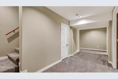 209 Lamans Lane, Eau Claire, WI 54703 - Photo 32