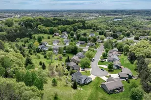 209 Lamans Ln, Eau Claire, WI 54703 - Photo 8