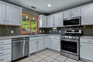 209 Lamans Ln, Eau Claire, WI 54703 - Photo 16