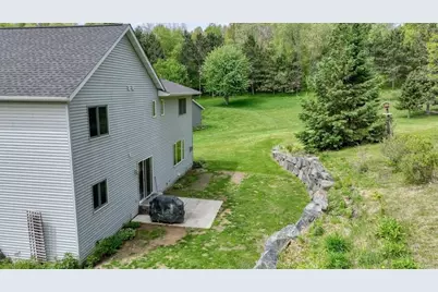 209 Lamans Lane, Eau Claire, WI 54703 - Photo 4