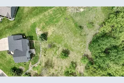 209 Lamans Lane, Eau Claire, WI 54703 - Photo 10