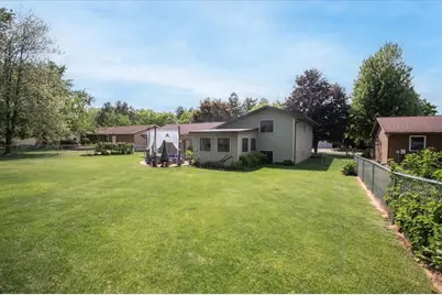 2921 Saturn Avenue, Eau Claire, WI 54703 - Photo 6