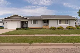 374 W Vine St, Mondovi, WI 54755 - Photo 2