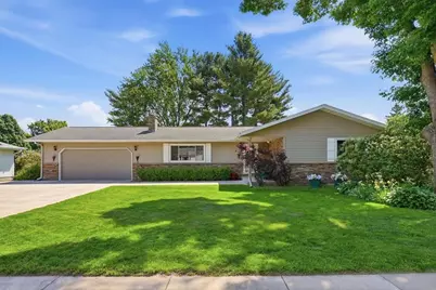 2439 14th Street, Eau Claire, WI 54703 - Photo 2