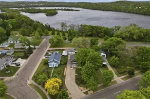 927 Sheridan Rd, Eau Claire, WI 54703 - Photo 2