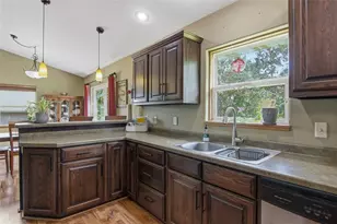 1311 Stephi Rd, Eau Claire, WI 54703 - Photo 4