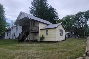 230 S 3rd St, Black River Falls, WI 54615 - Photo 4