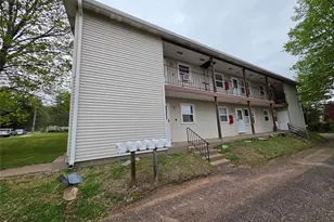 609 Mt Nemo Ave, Eau Claire, WI 54703 - Photo 2