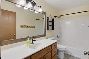 2518 Pine View Rd, Eau Claire, WI 54703 - Photo 24