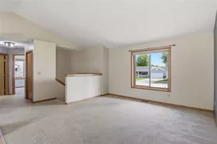 2518 Pine View Rd, Eau Claire, WI 54703 - Photo 10