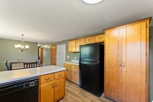819 Forrest St, Black River Falls, WI 54615 - Photo 10