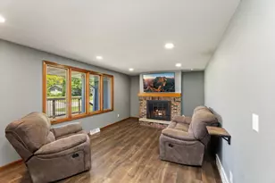 819 Forrest St, Black River Falls, WI 54615 - Photo 4