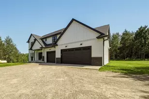 10081 9 Mile Creek Rd, Fall Creek, WI 54742 - Photo 2