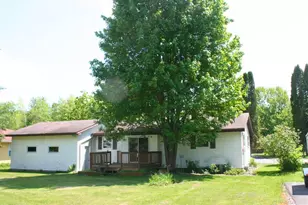611 Riverside Cir, Ladysmith, WI 54848 - Photo 4