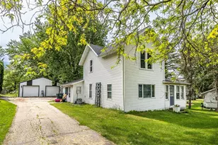 124 S Park St, Alma Center, WI 54611 - Photo 4