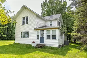 124 S Park St, Alma Center, WI 54611 - Photo 2