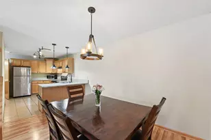 2335 Oakridge Cir, Hudson, WI 54016 - Photo 8