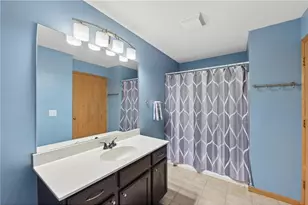 2335 Oakridge Cir, Hudson, WI 54016 - Photo 12
