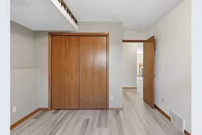 2910 W Frank Street, Eau Claire, WI 54703 - Photo 28