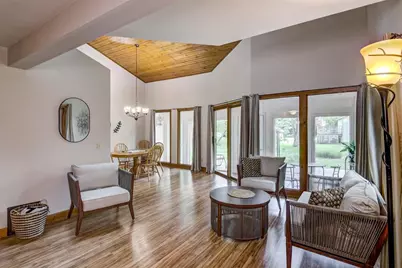 2229 Peterson Avenue, Eau Claire, WI 54703 - Photo 2