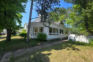 9 4th Ave, Shell Lake, WI 54871 - Photo 2