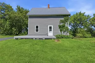 802 Janicki Rd, Stanley, WI 54768 - Photo 2