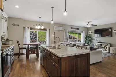 5226 Waylon Street, Eau Claire, WI 54703 - Photo 6